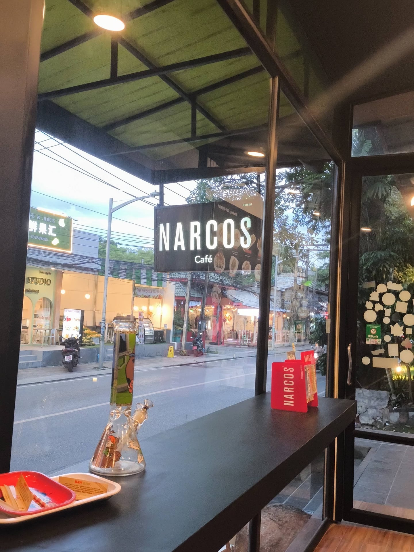 Narcos Samui Social Cafe Chaweng