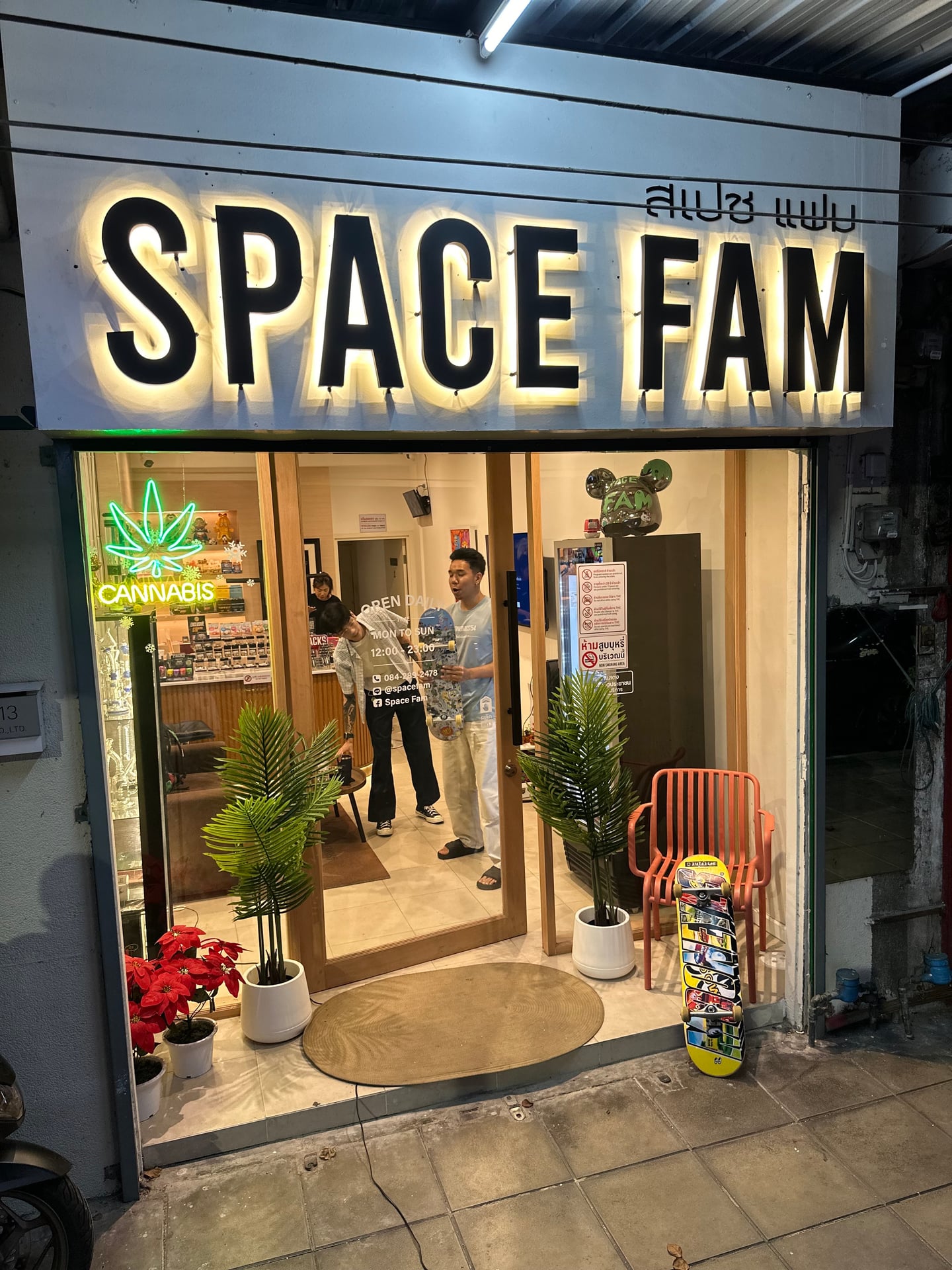 Space Fam Charoen Krung