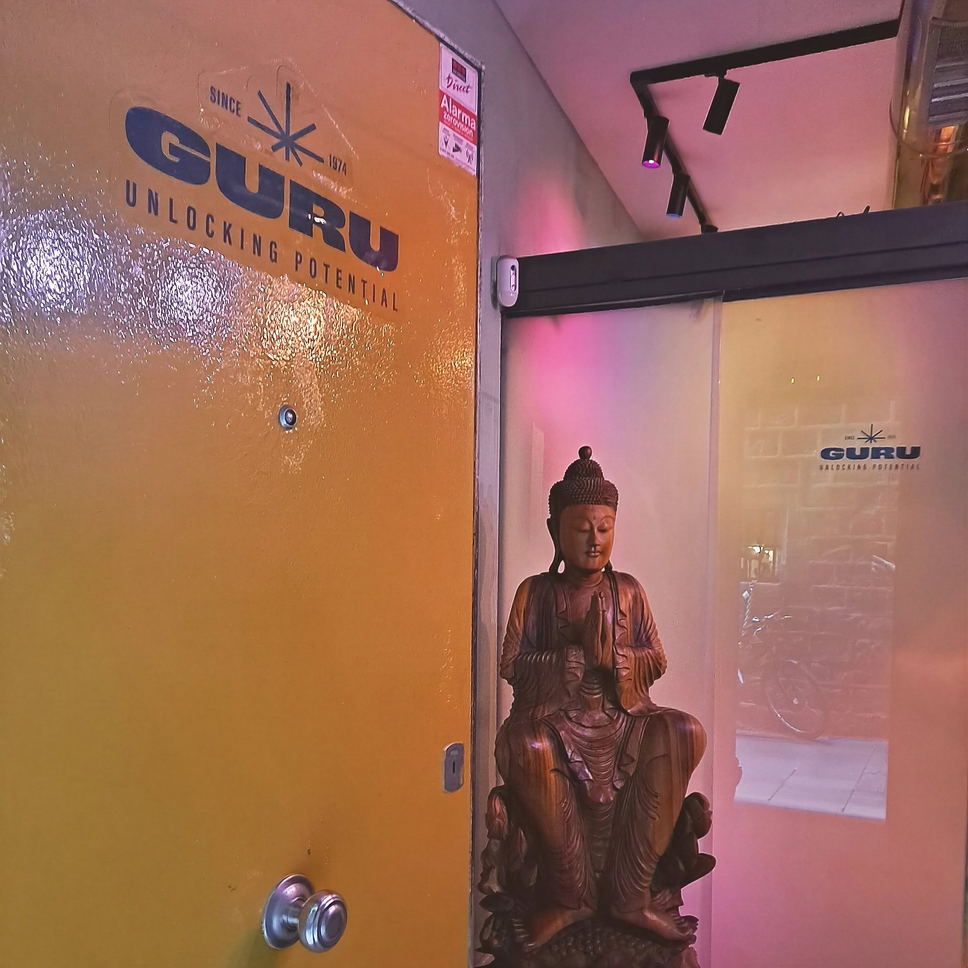 Guru