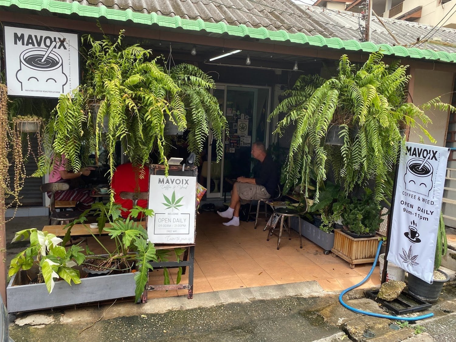 Mavoix Coffee & Weed Chiang Mai