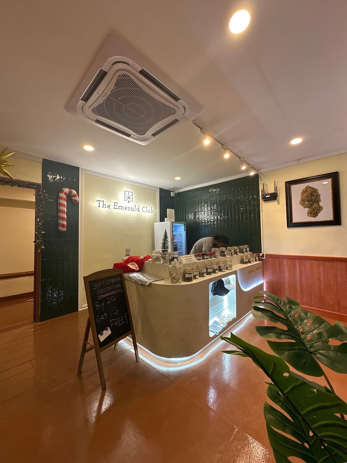 The Emerald Club Oldtown