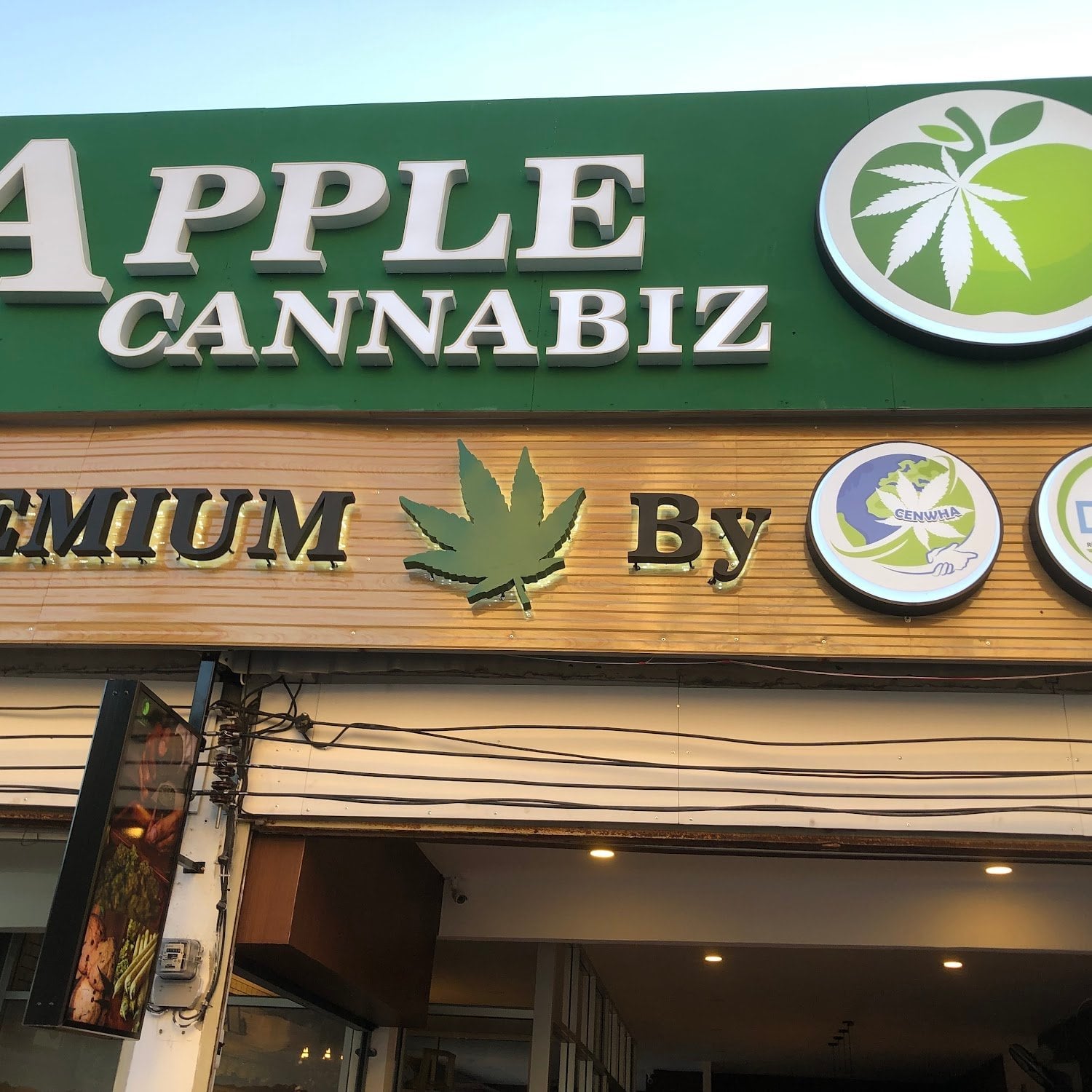 Apple Cannabiz