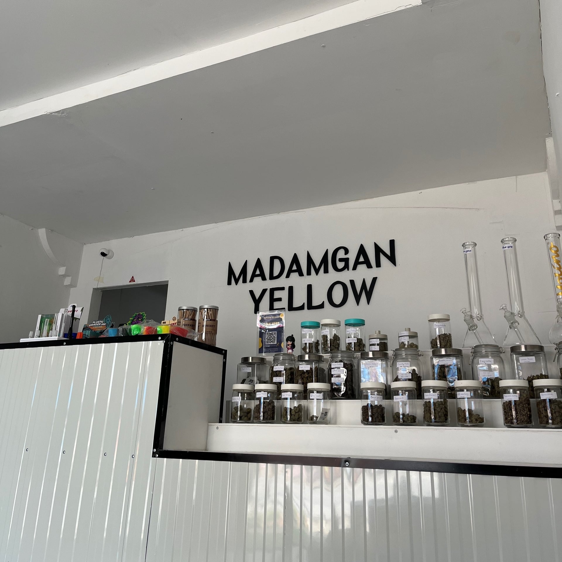 Madamgan Yellow