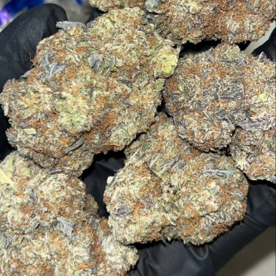 Natalie Cannabis Kratom