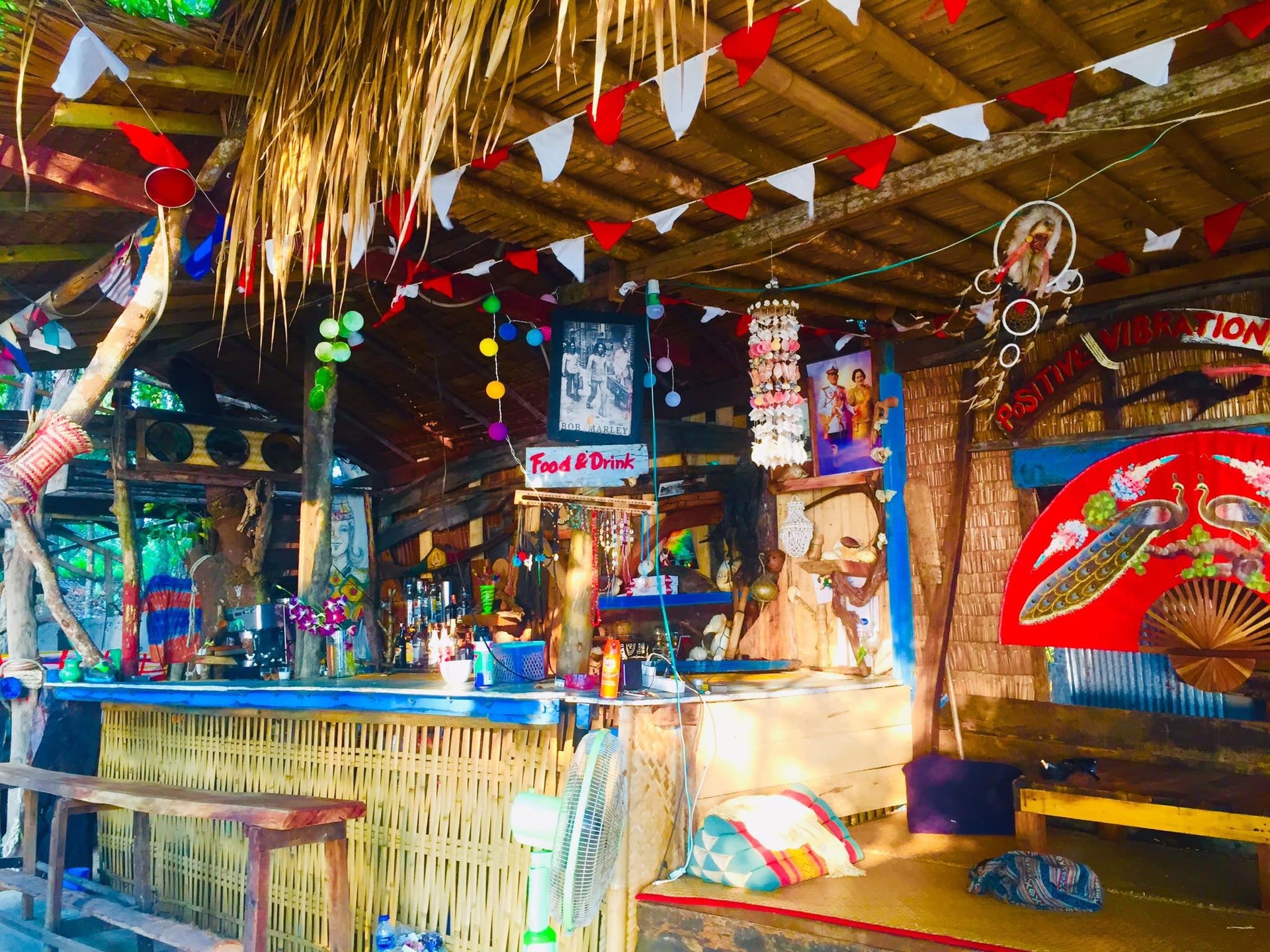 Arty Momma Rasta Bar