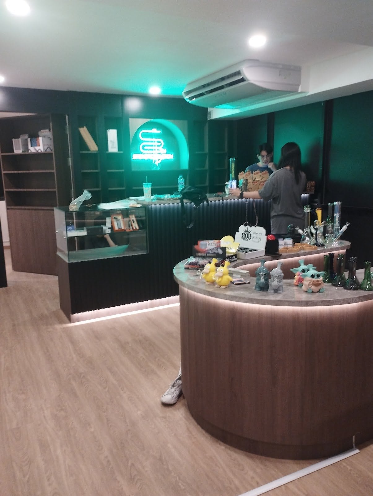 Stonercornerth Sathorn weed dispensary