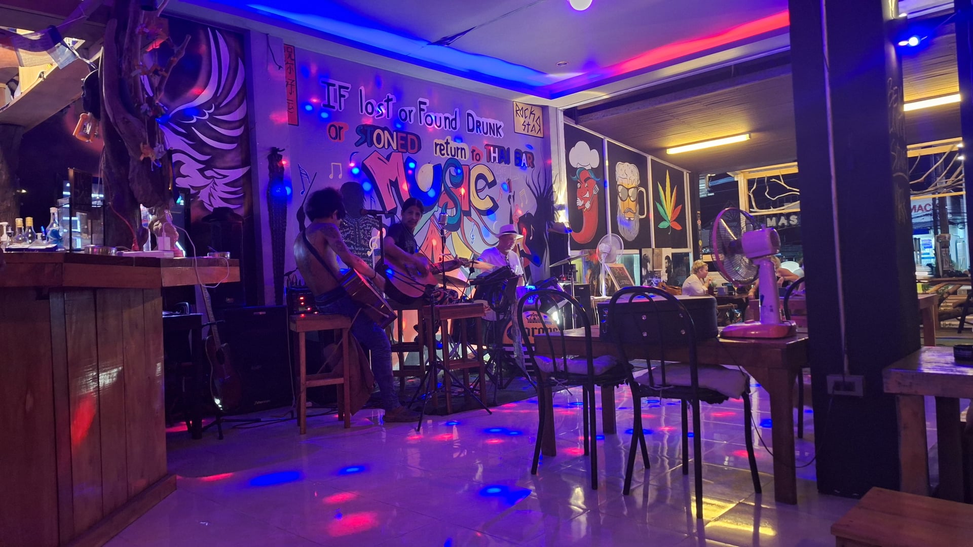 Thai Bar & Weed Shop Khao Lak