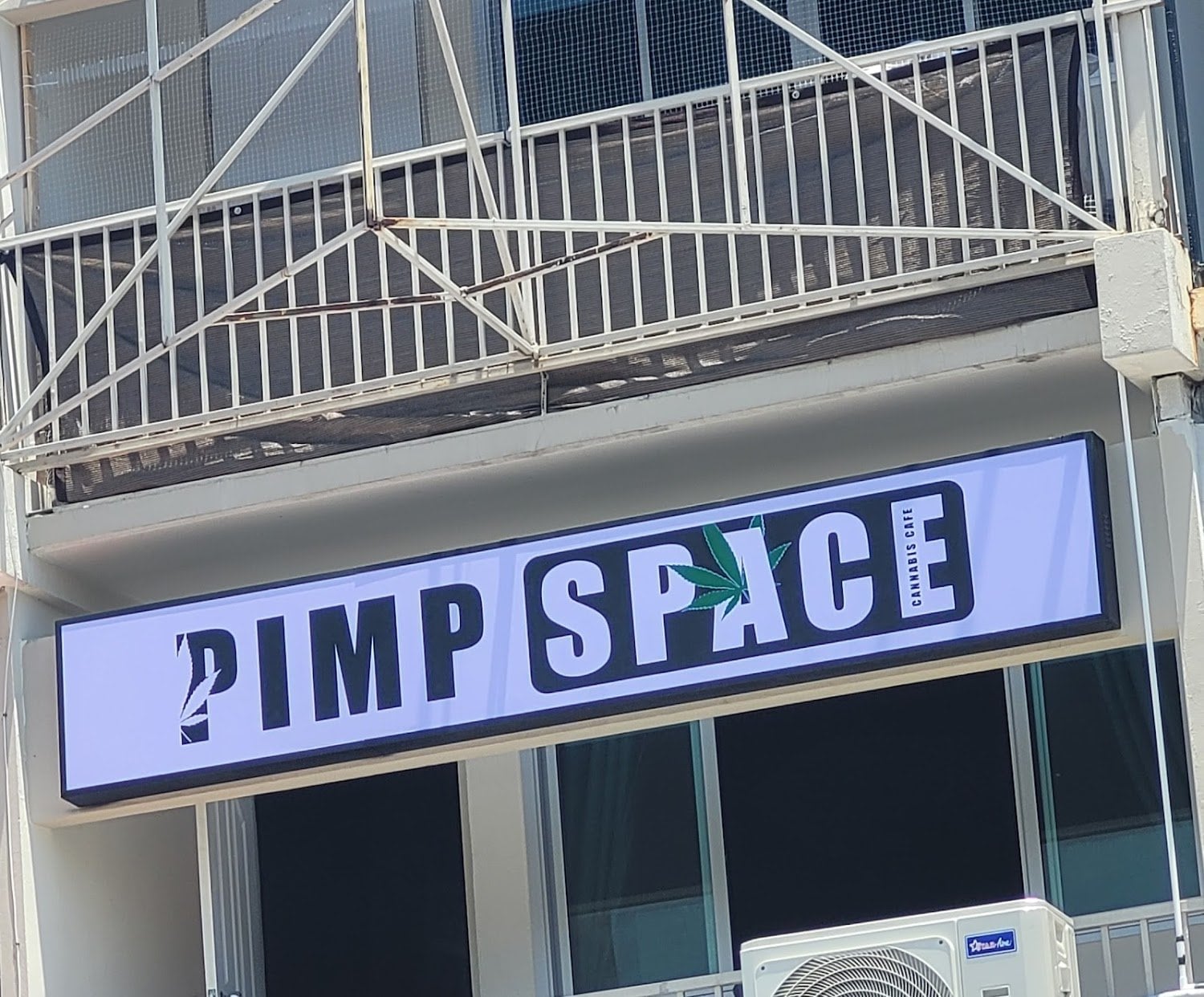 Pimp Space CNX
