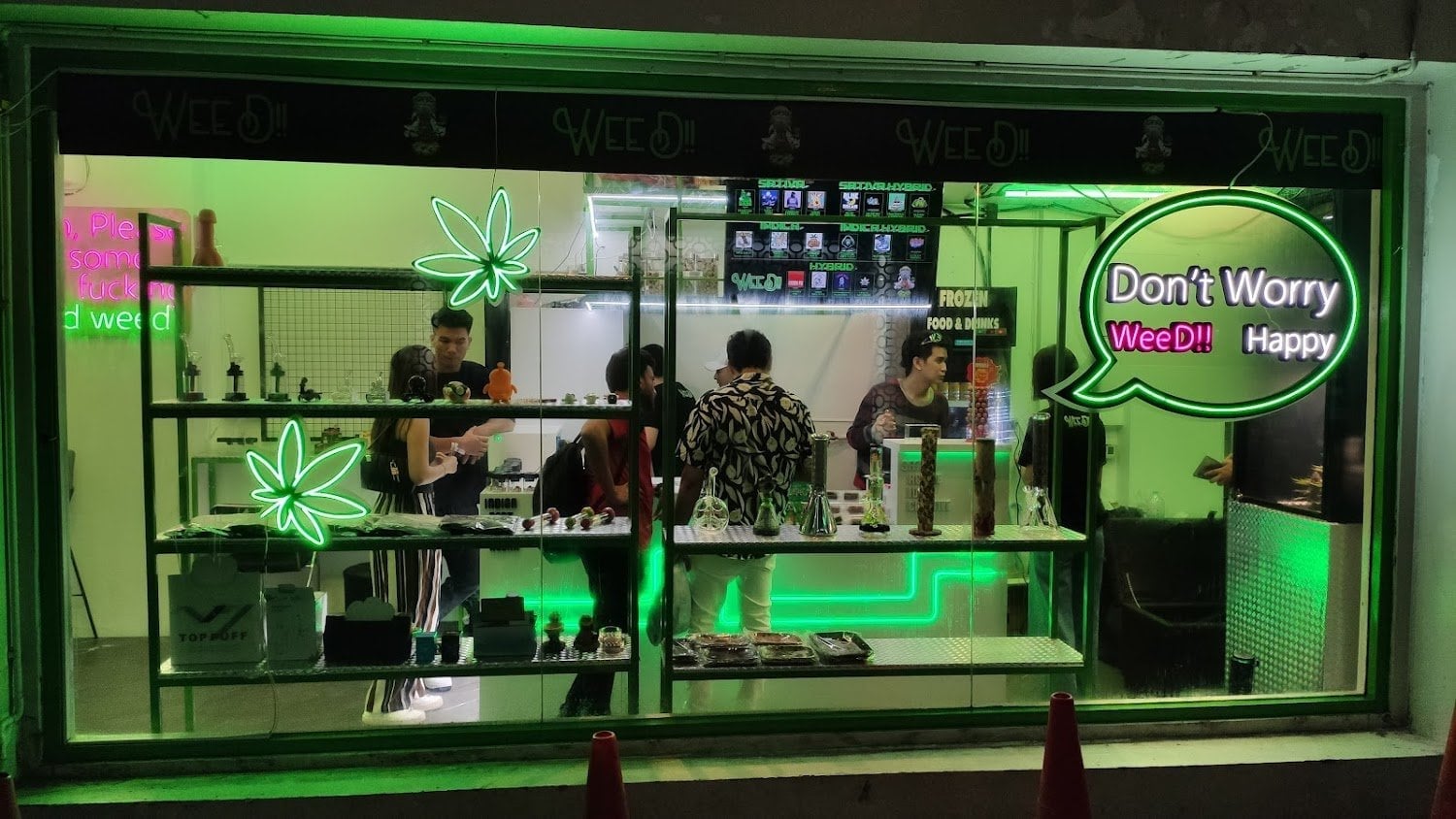 WeeDii Khaosan