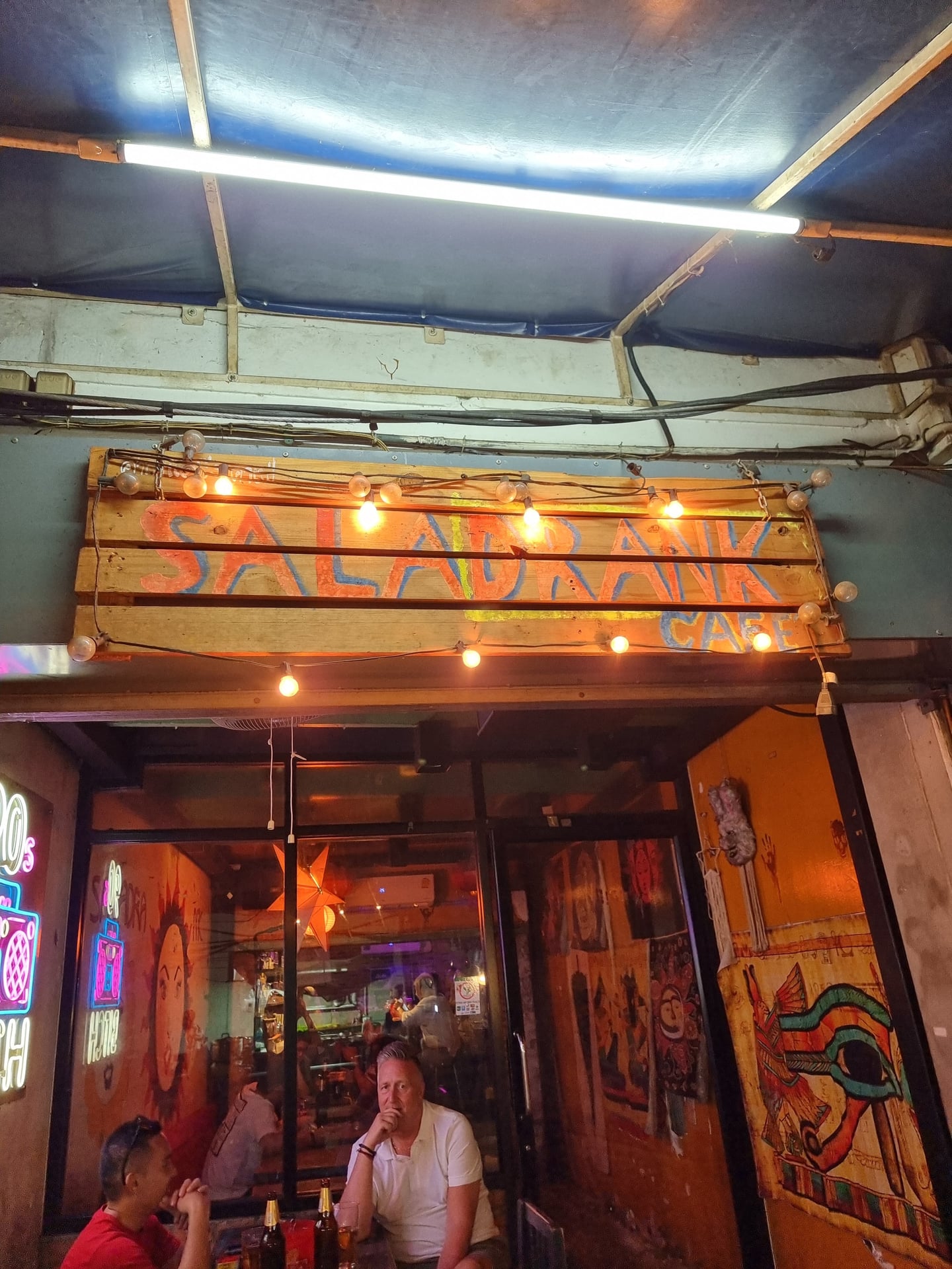 Saladrank Cafe