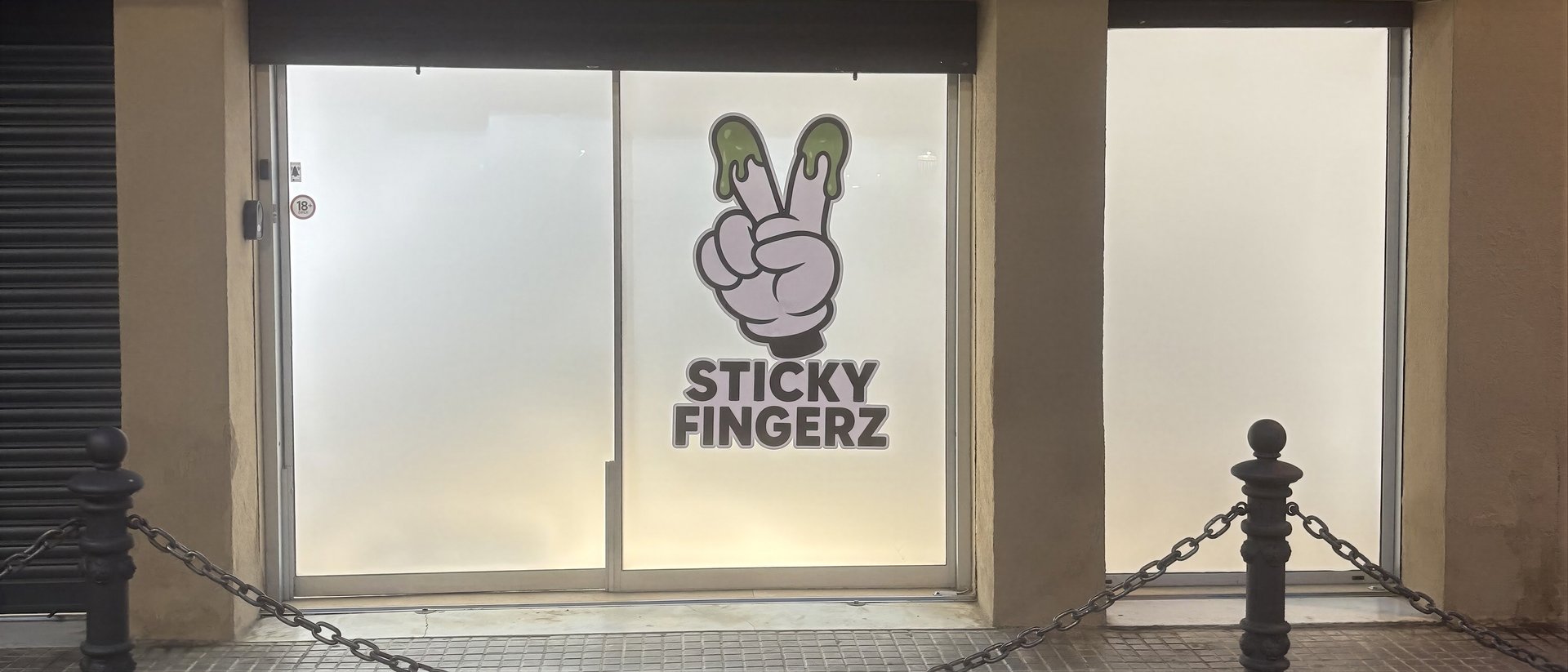 Sticky Fingerz hero
