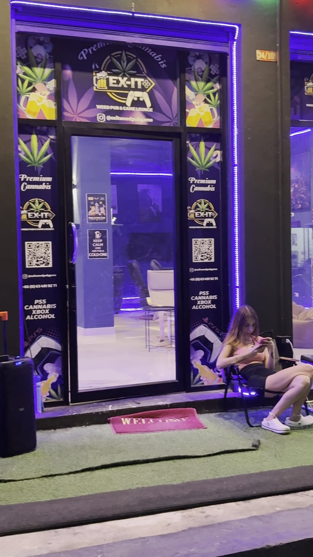EX-IT Weed Pub & Game Lounge