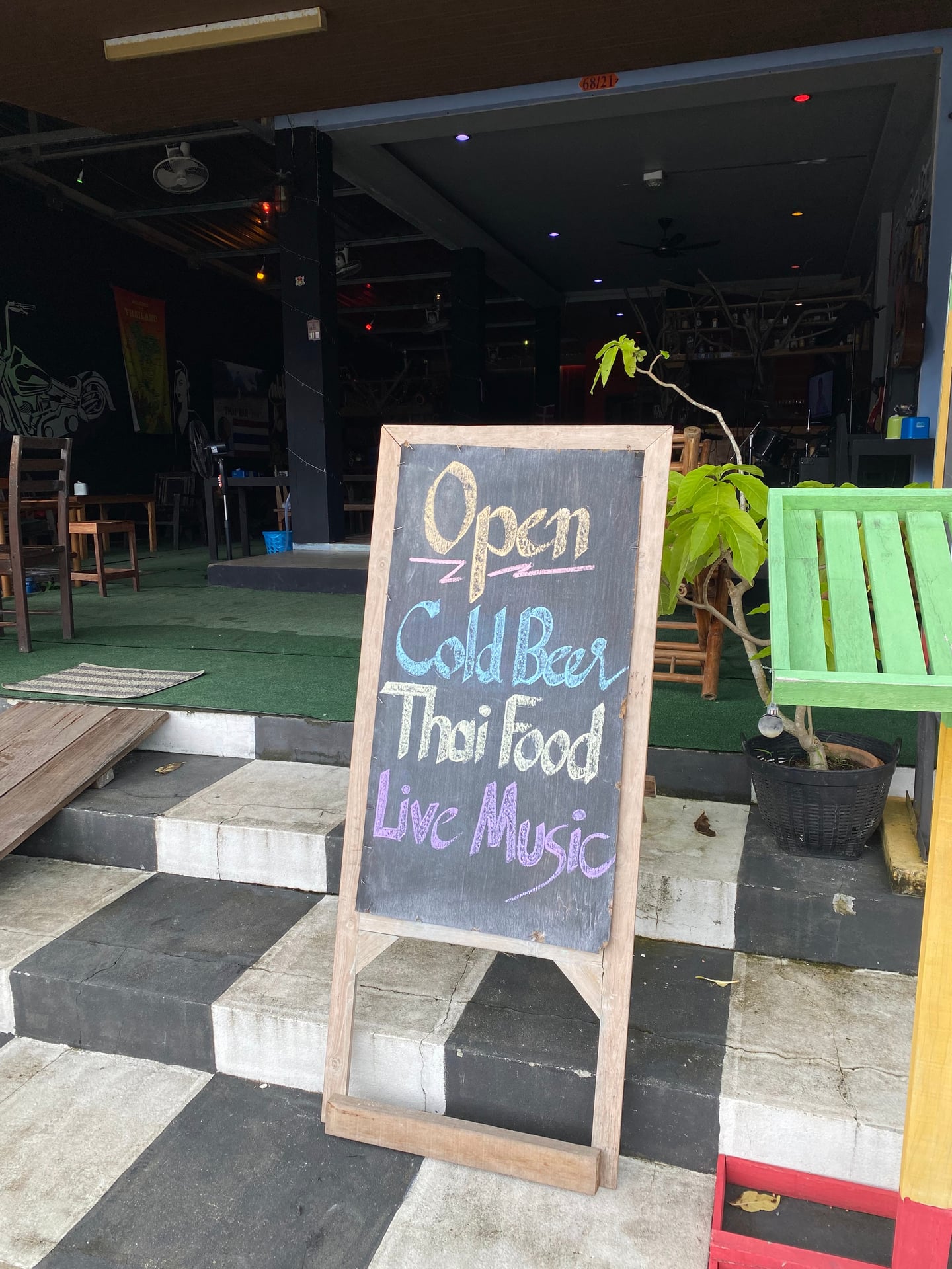 Thai Bar & Weed Shop Khao Lak