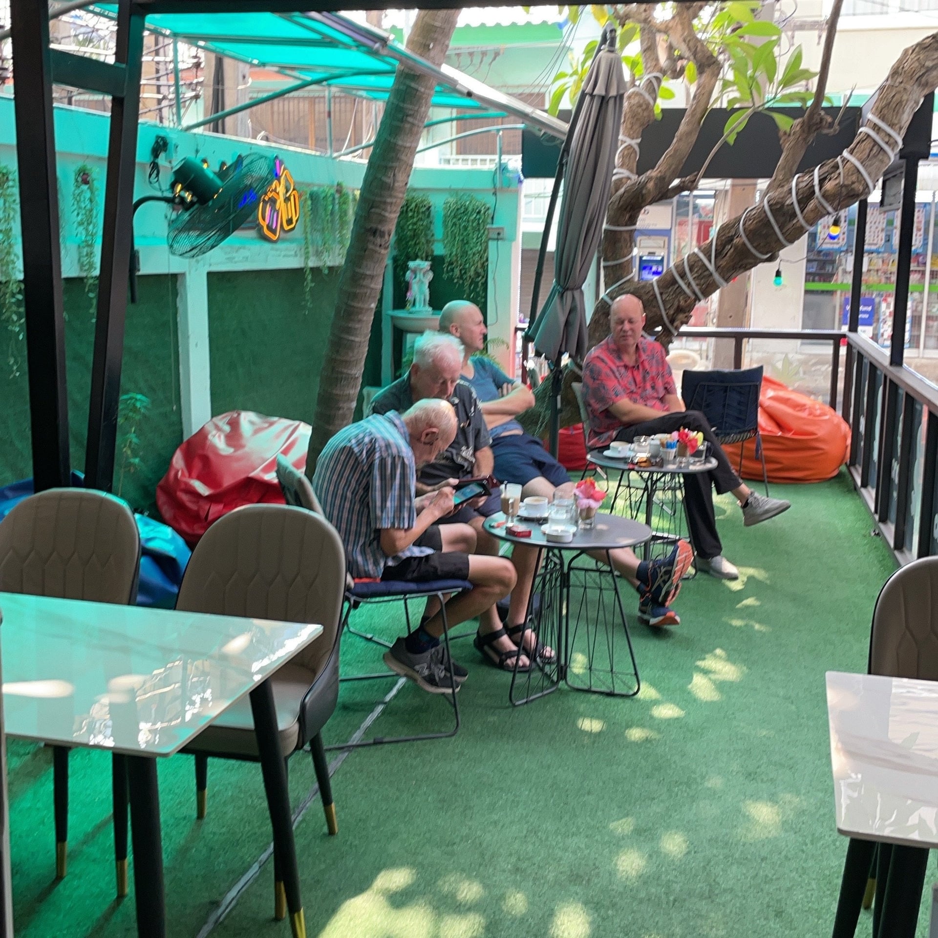 Havana Cocktail Lounge
