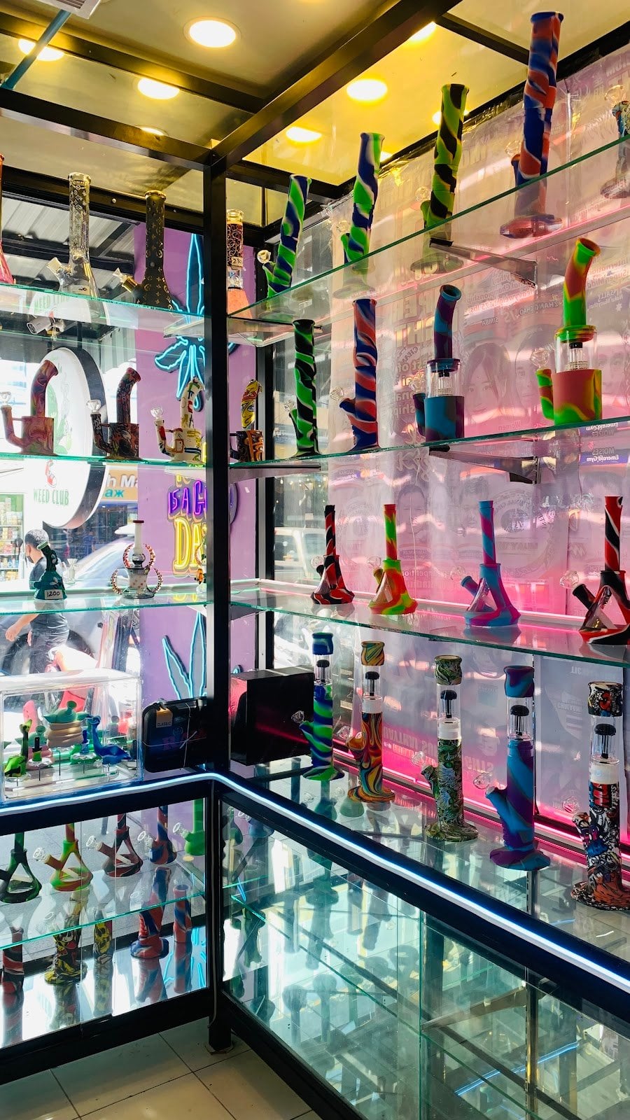 The Weed Club Karon