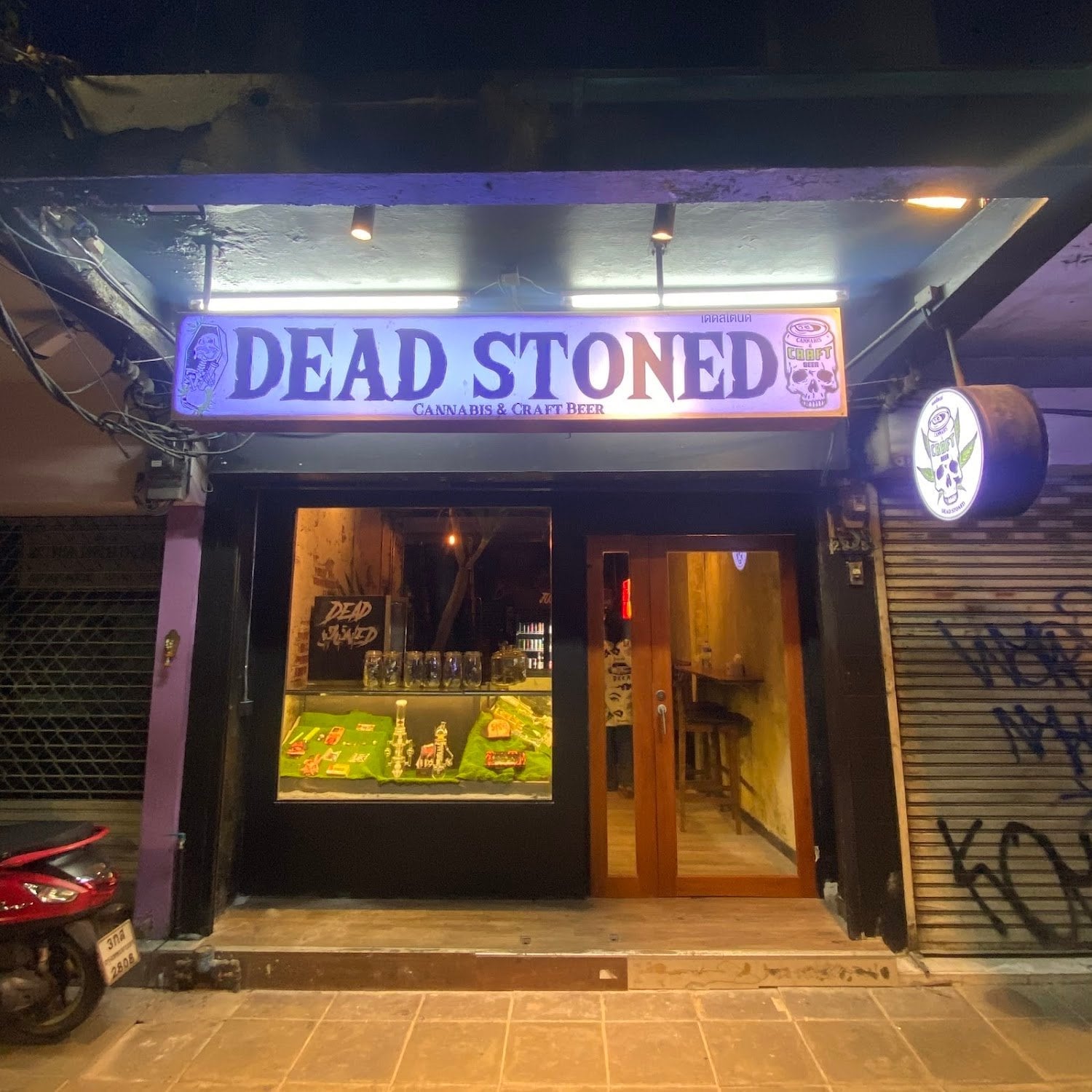 Dead Stoned Cannabis & Craft Beer Asiatique