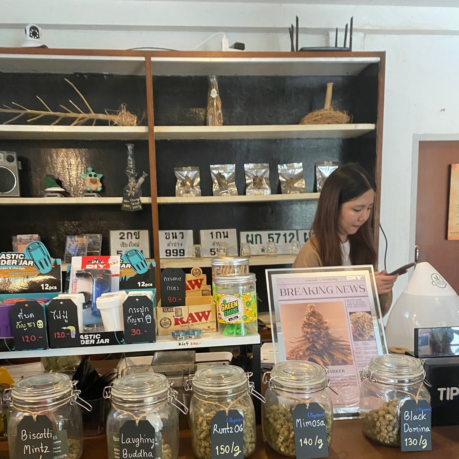 30UP-cannabis Strains High THC