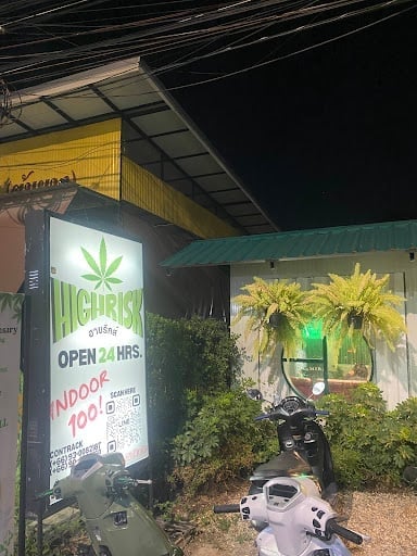 Weed Shop Highrisk Saraphi