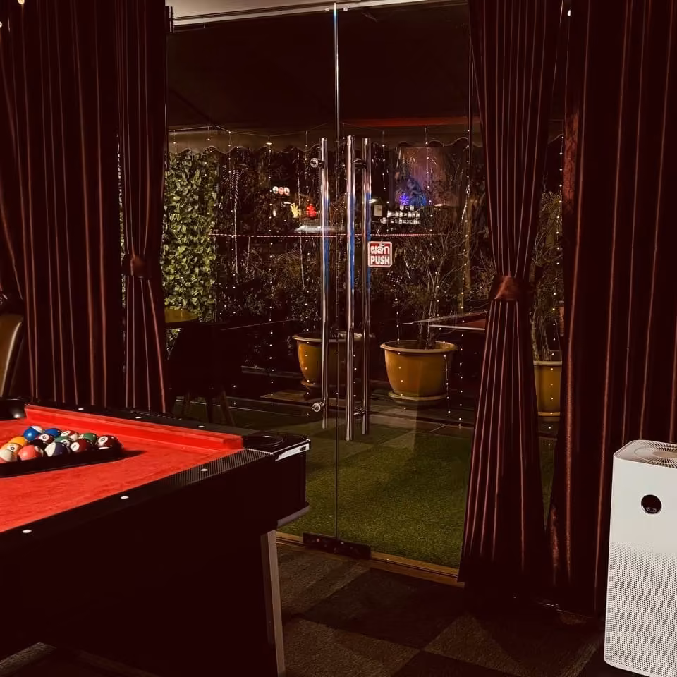 Cannabis Social Club Weed Father Cannabis Lounge Bar Medical Marijuana logótipo