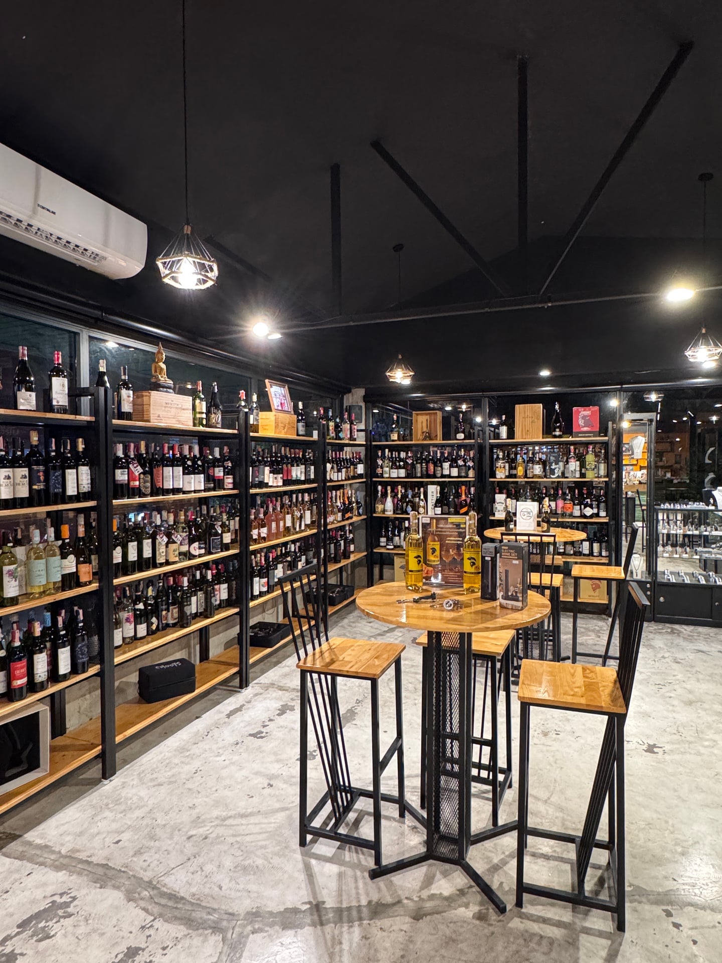 Wine & Weed Hua Hin