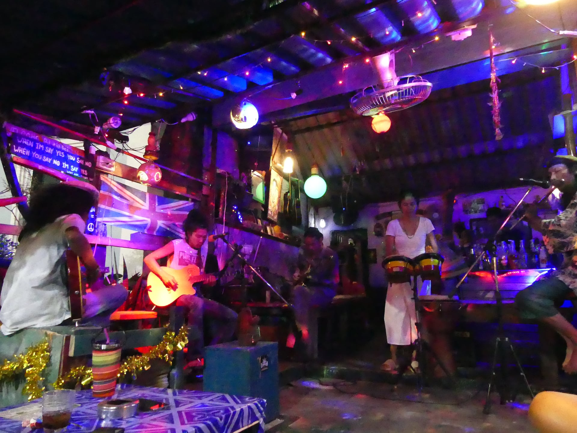 Arty Momma Rasta Bar