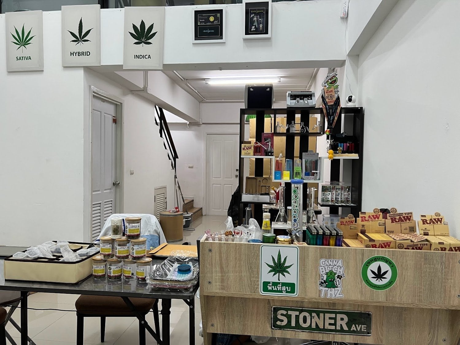 Cannabitch THZ