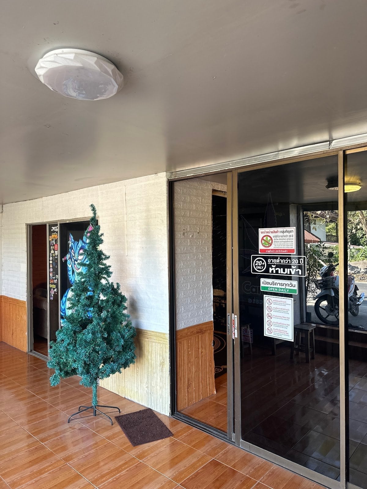 Greencrack Dispensary - Weed Shop Pa-daet, Chiangmai