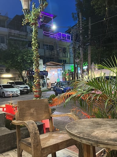 Revana Café Phra Nakhon