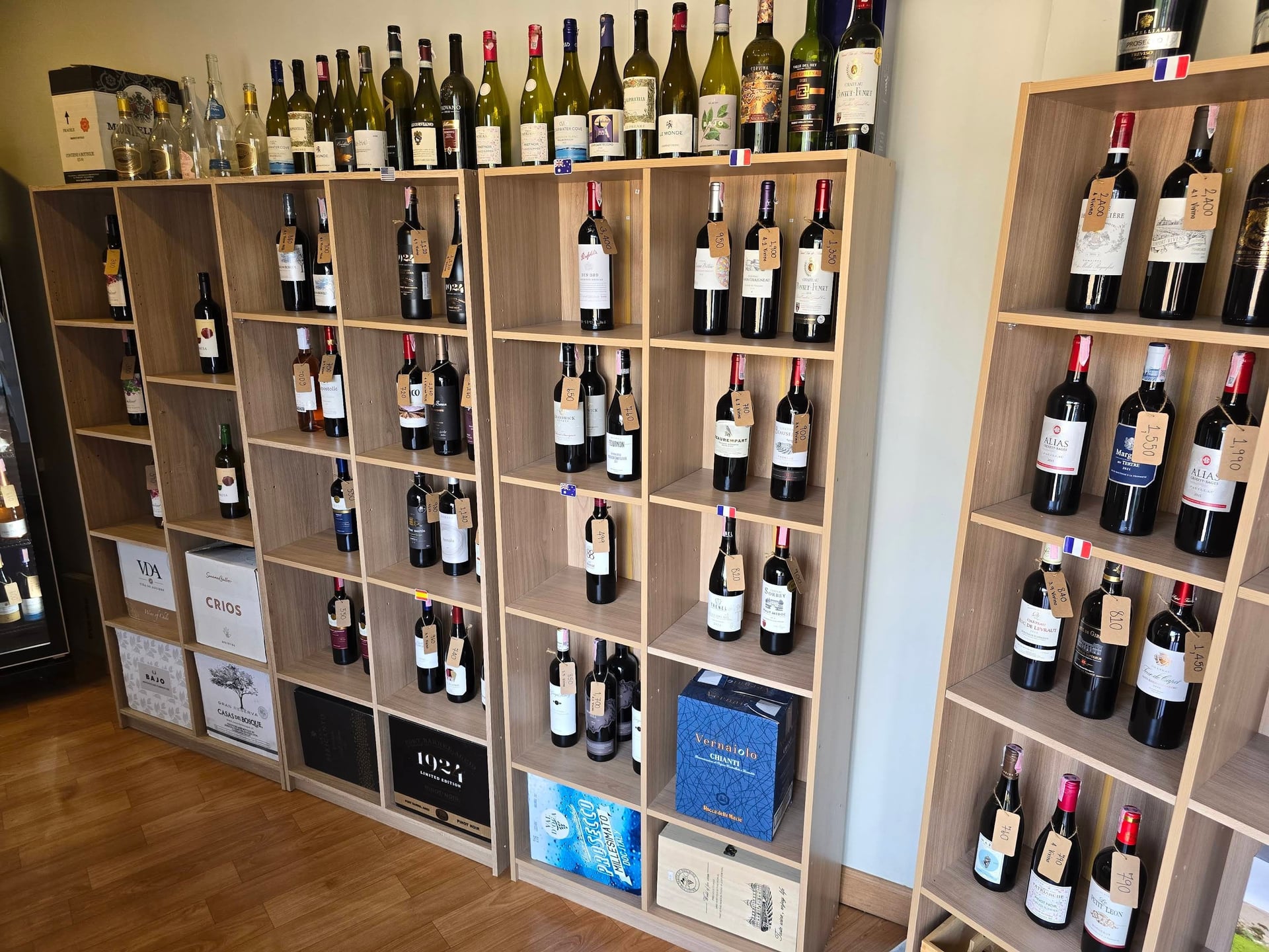 Mama's Grocer Premium Wines, Food & Others