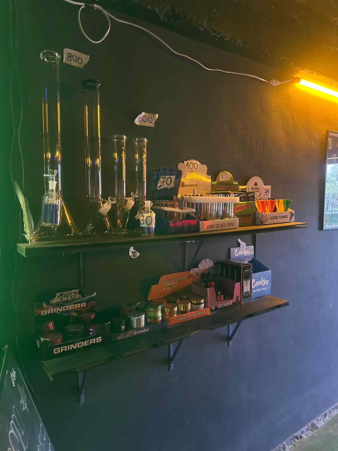 Space Farm San Kamphaeng - Weed Shop Cannabis Dispensary C A Hàng C N Sa
