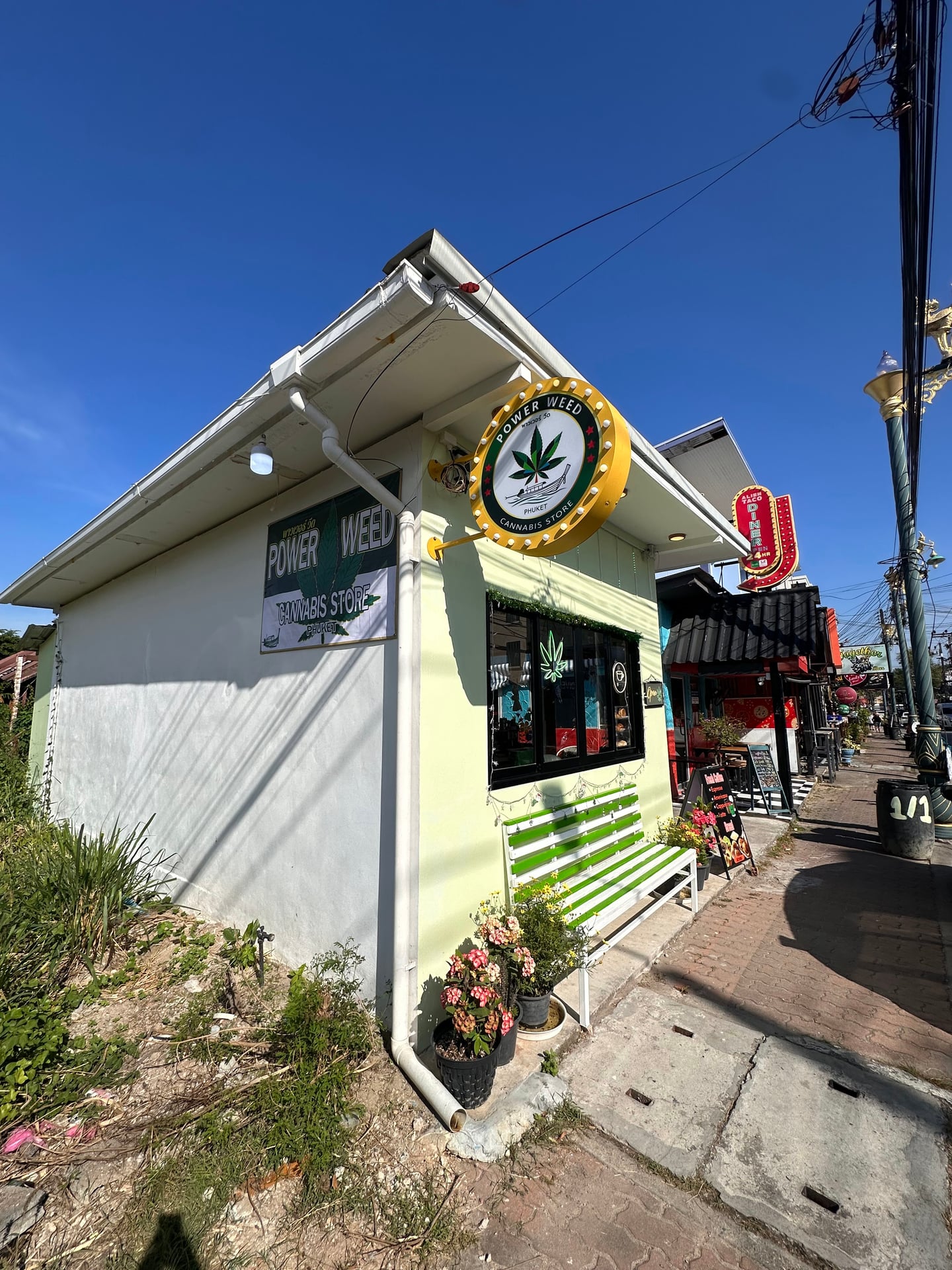 LaLaLand Cannabis