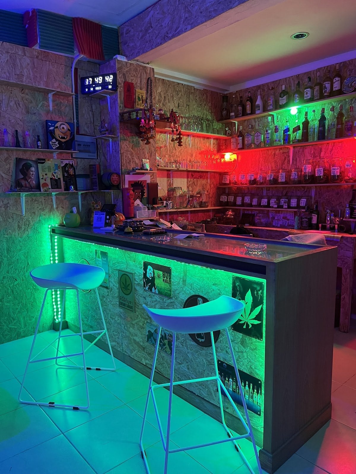 Crypto Rasta's Bar