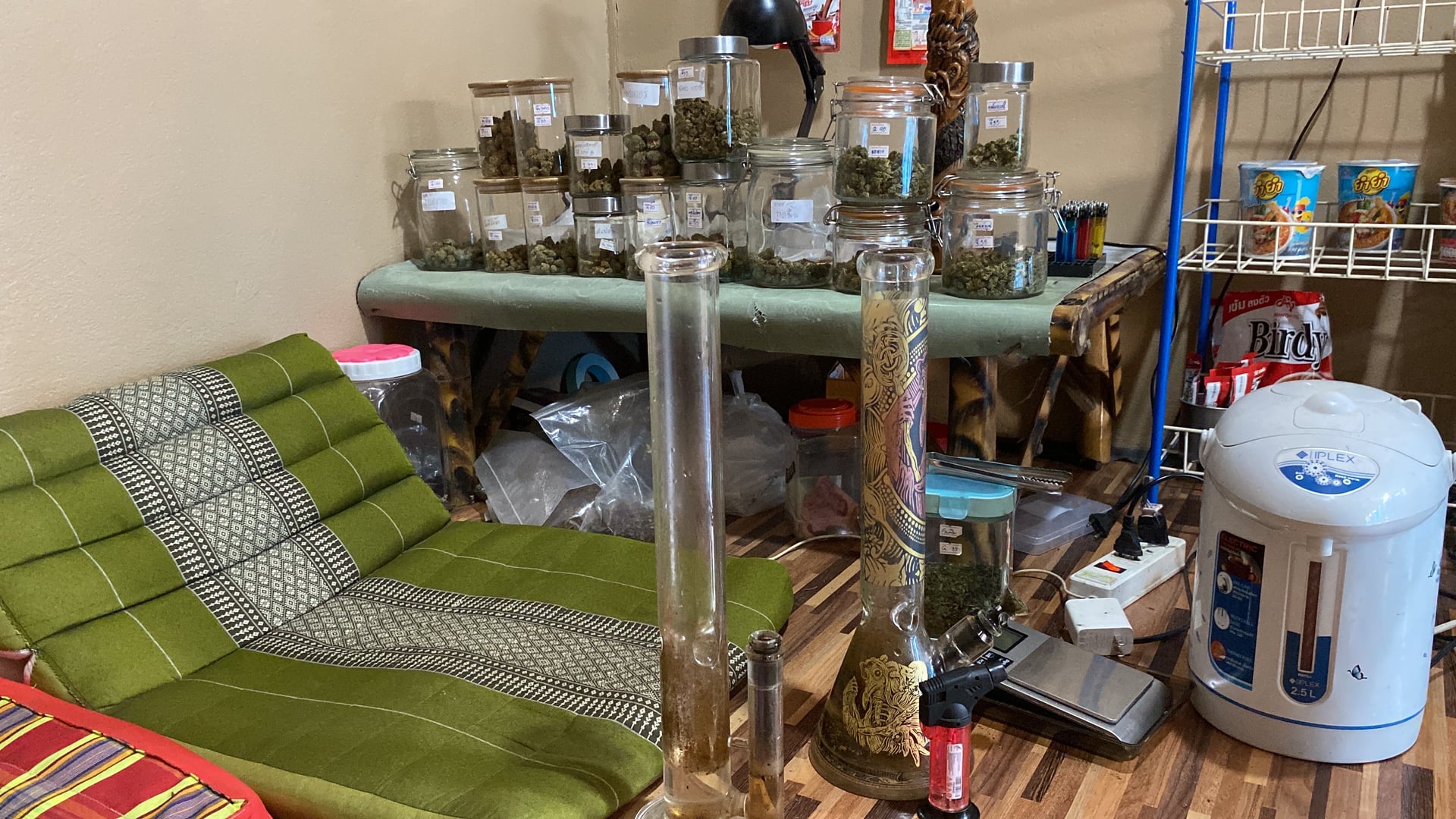 Top Up All Day Cannabiz