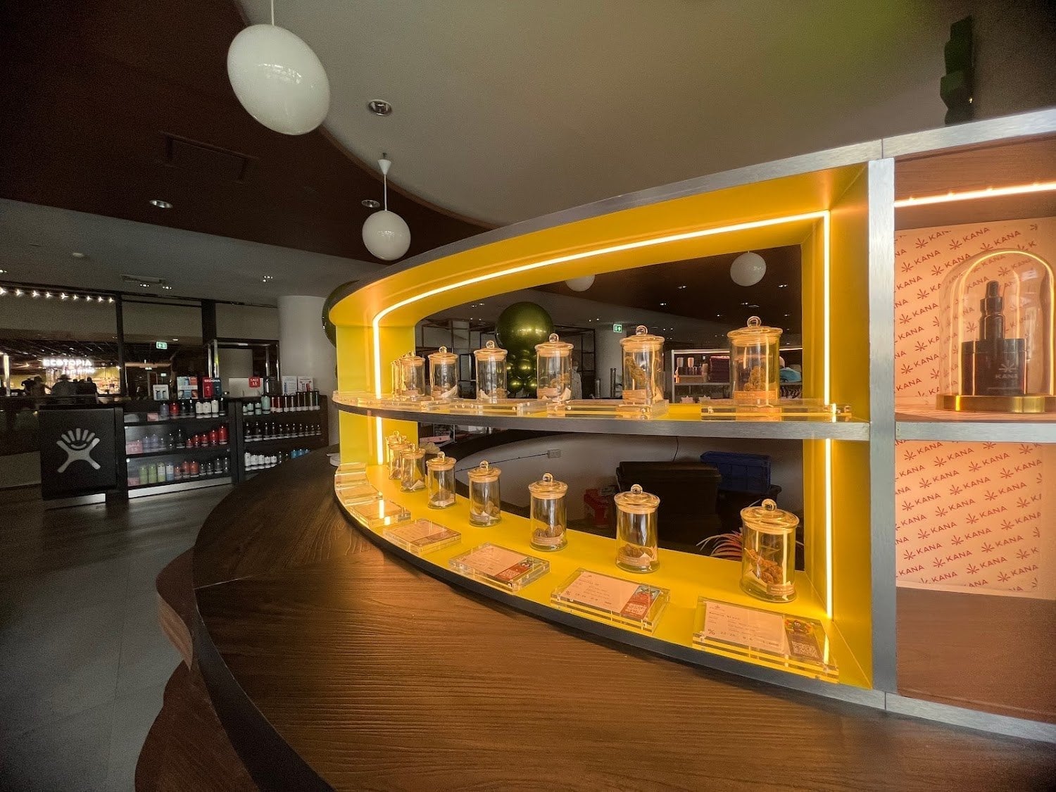 KANA PURE Dispensary At Siam Discovery