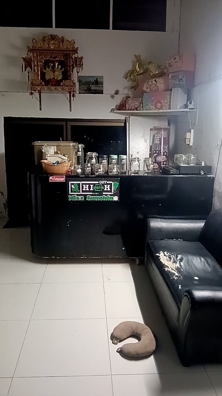 Ca'fe Needweed Station