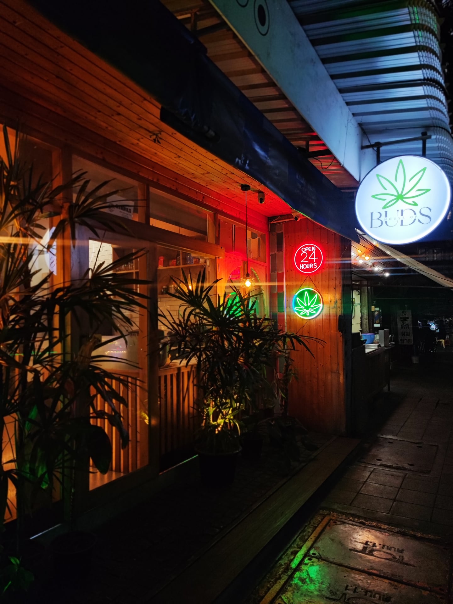 BEAZY Bangkok - Cannabis Dispensary