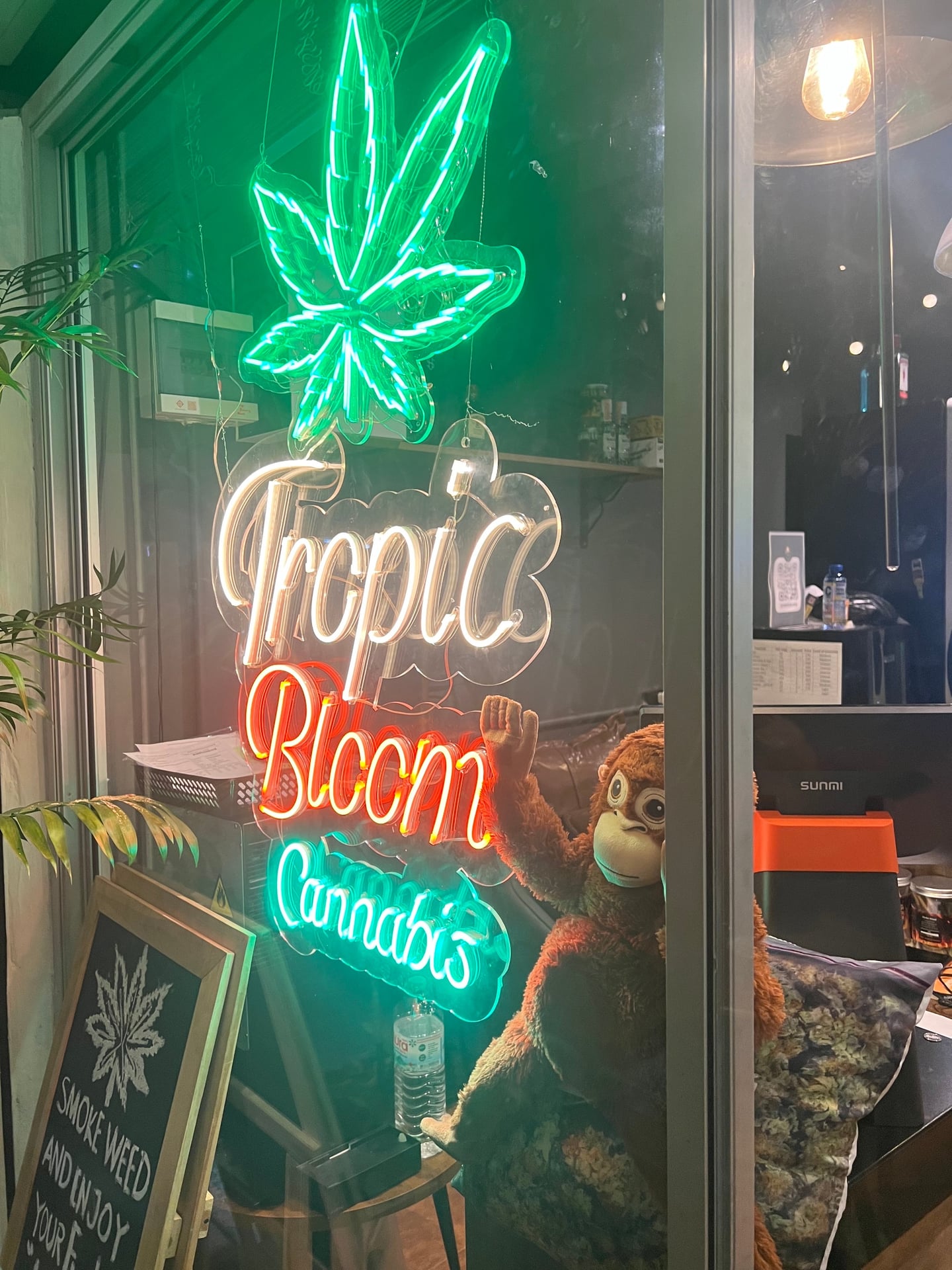 Tropic Bloom - Cannabis Weed Shop & Lounge