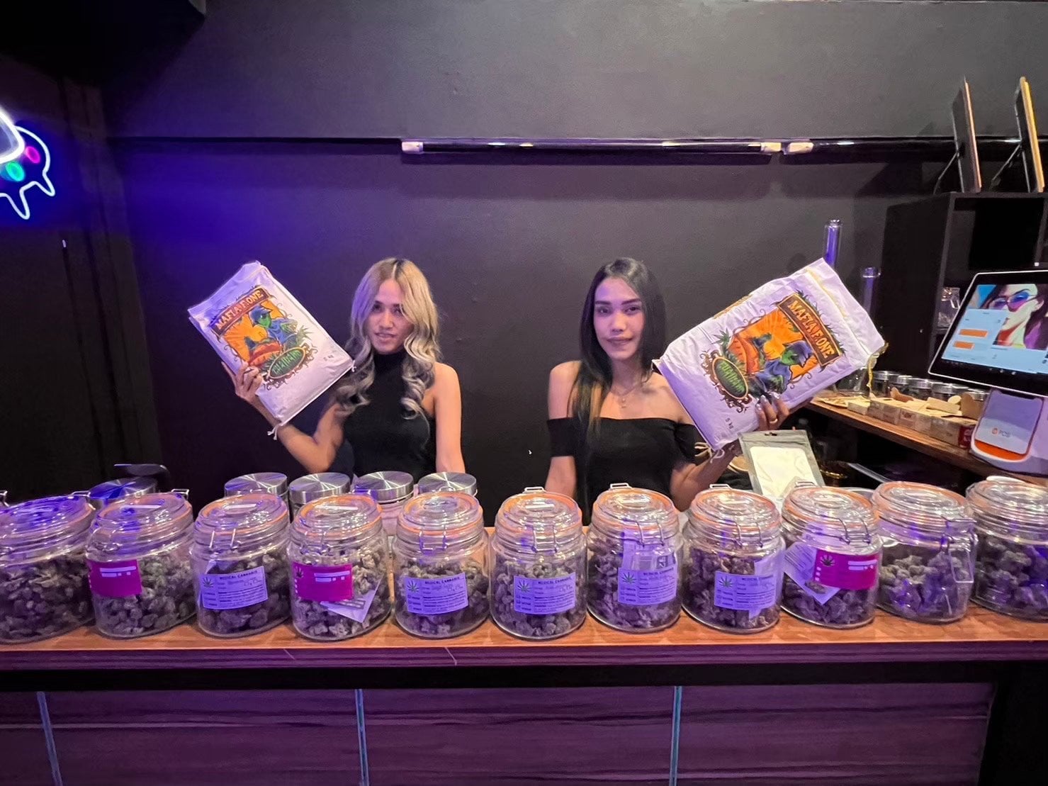 Weed Hub Karon Organic
