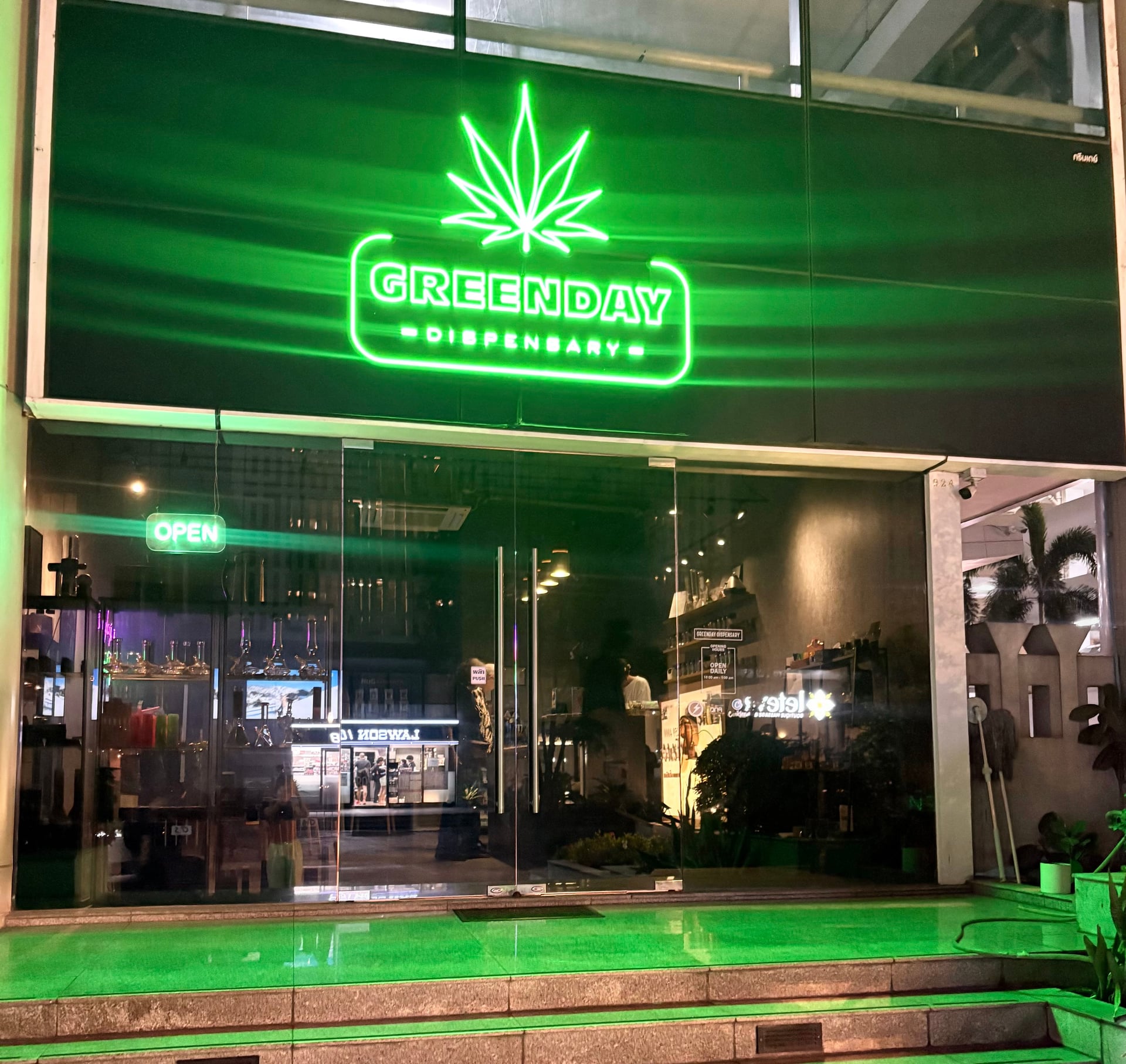 Four Twenty Dispensary - The Loft Sukhumvit