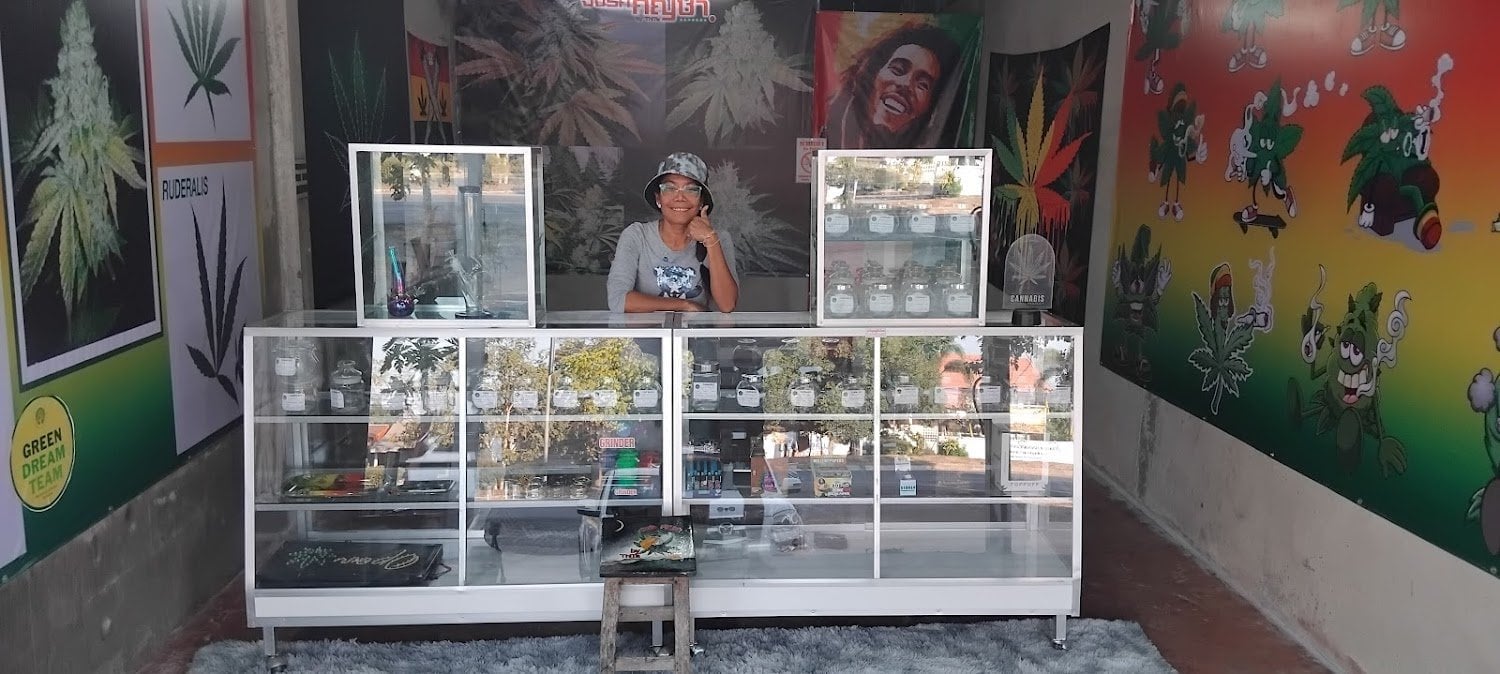 Ganja Canabis Shop By Thita