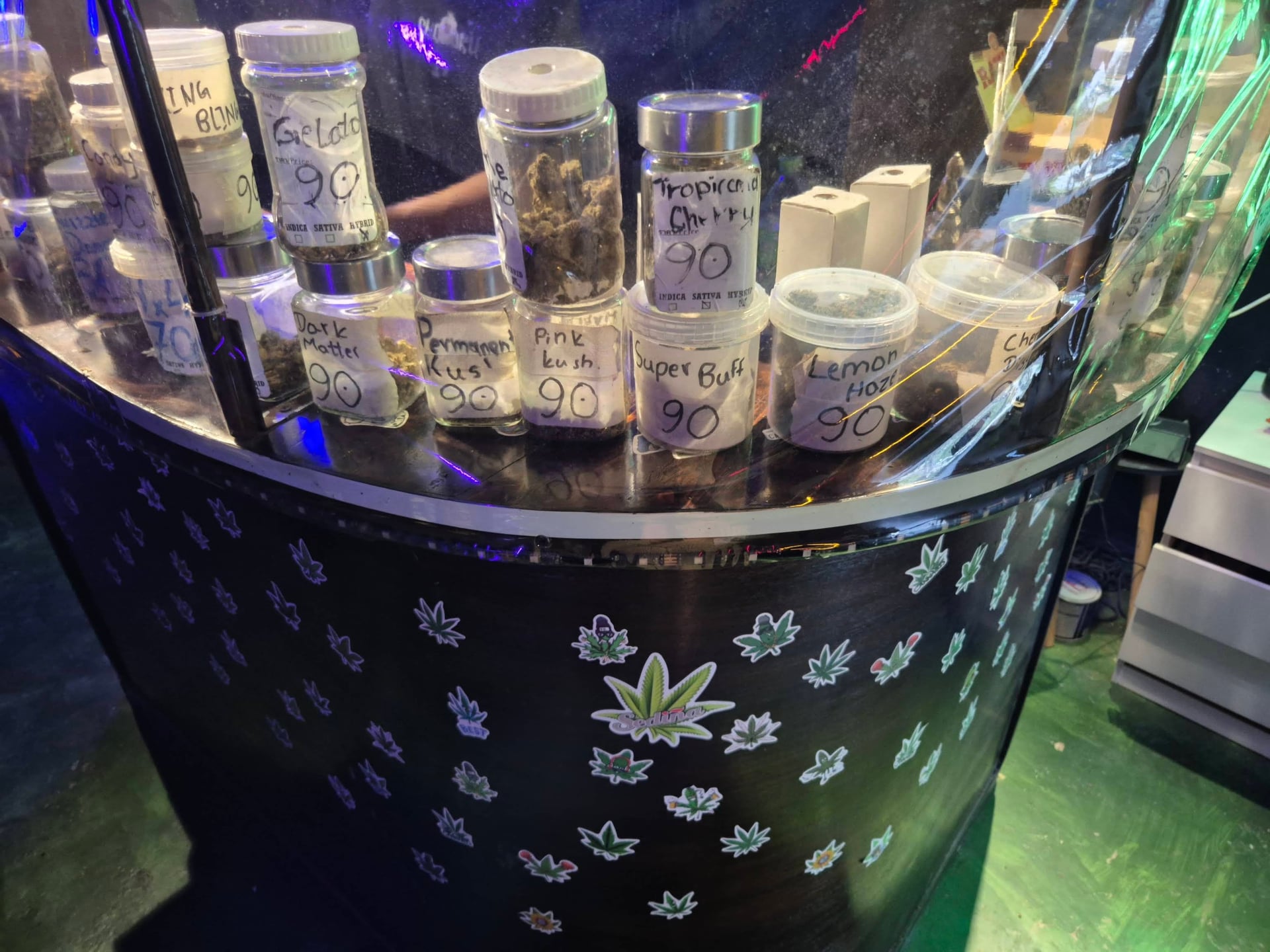 Space Farm San Kamphaeng - Weed Shop Cannabis Dispensary C A Hàng C N Sa