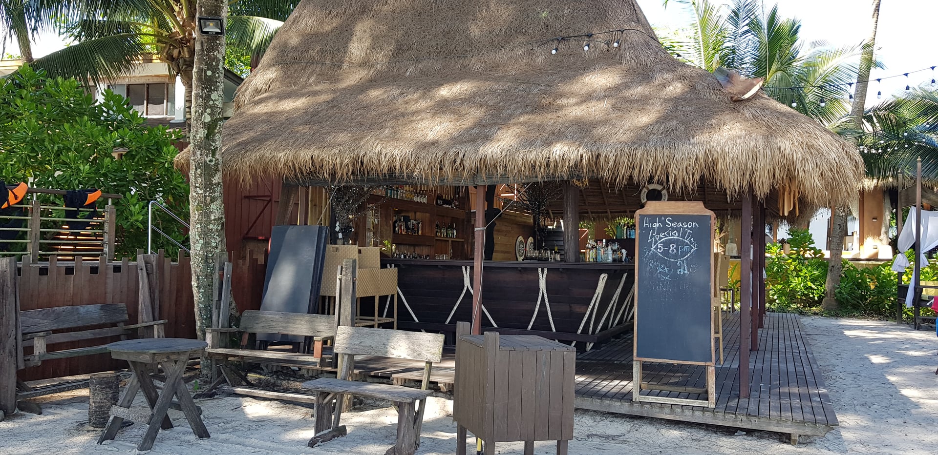 Tawan Eco Bar