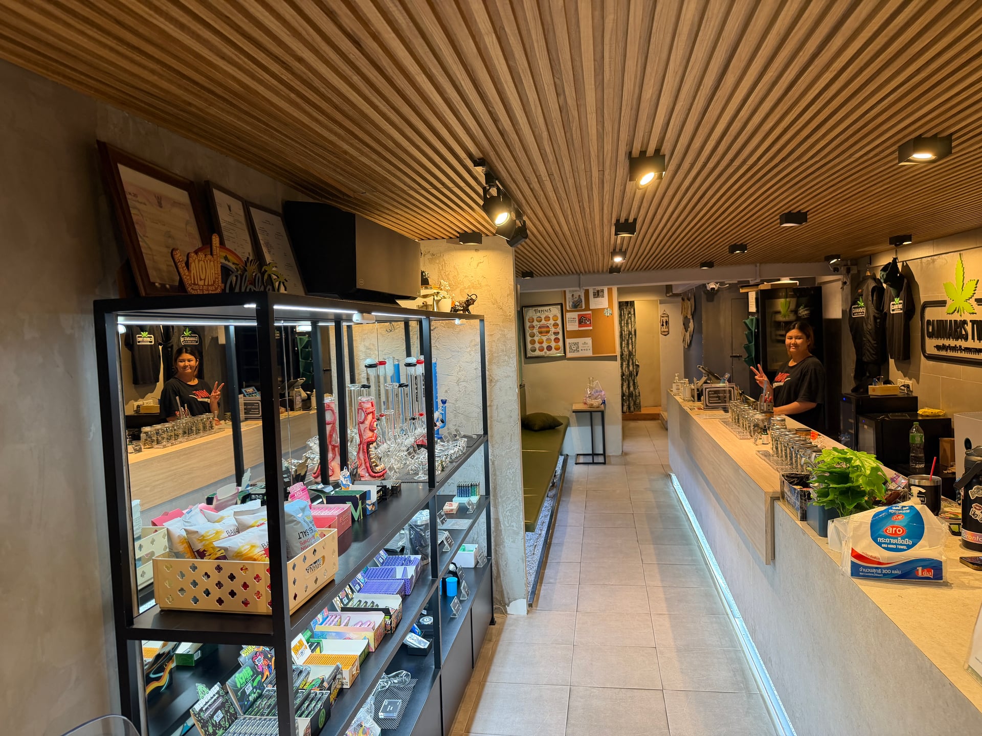 CANNABIS TWINS Dispensary And Lounge - Silom