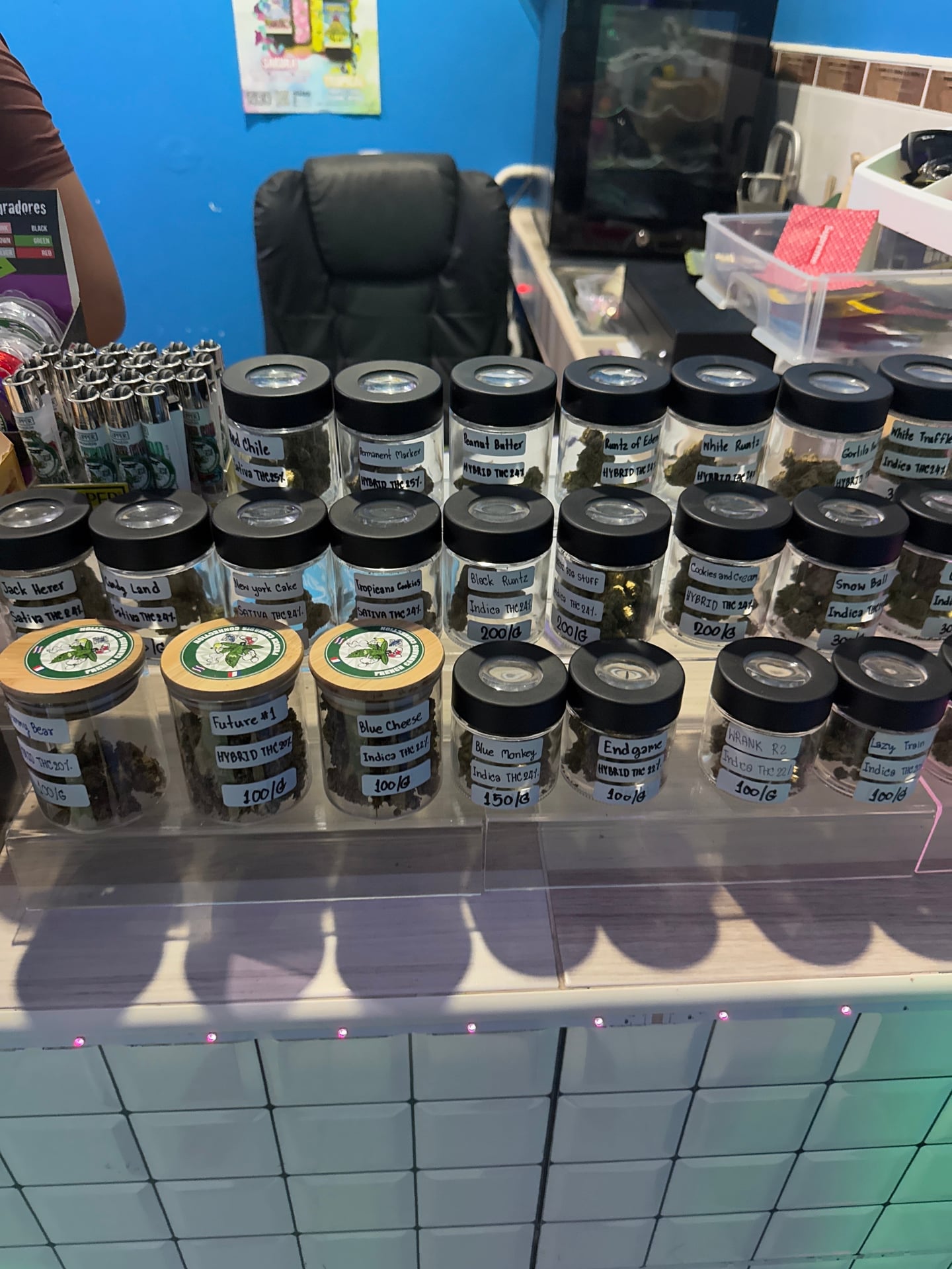 French Cannabis Connection Dispensary Weed & Store Motorbike Kamala