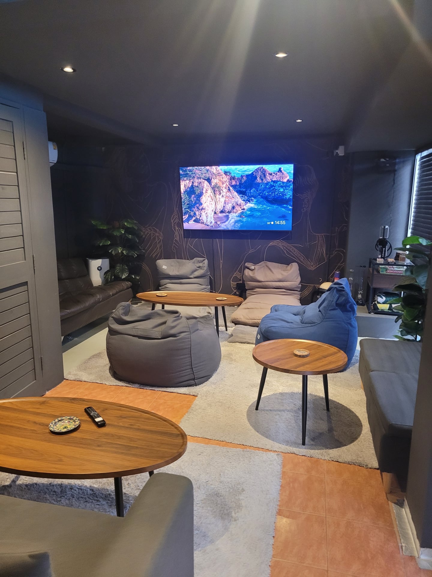 Tropic Bloom - Cannabis Weed Shop & Lounge