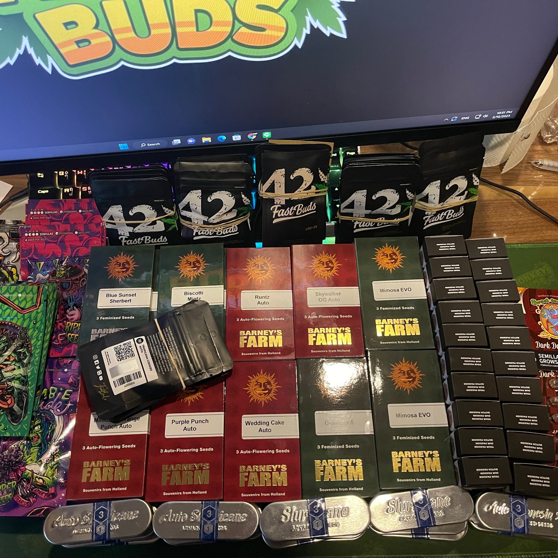 Smonkey's Buds