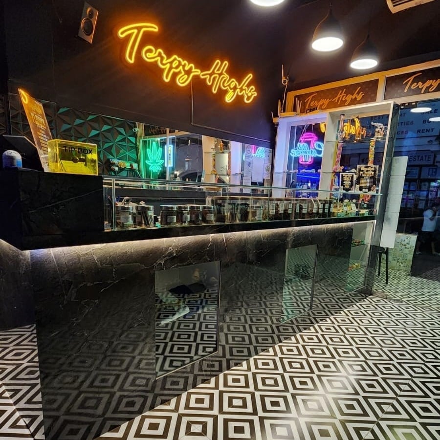 Terpy Highs Cafe & Lounge