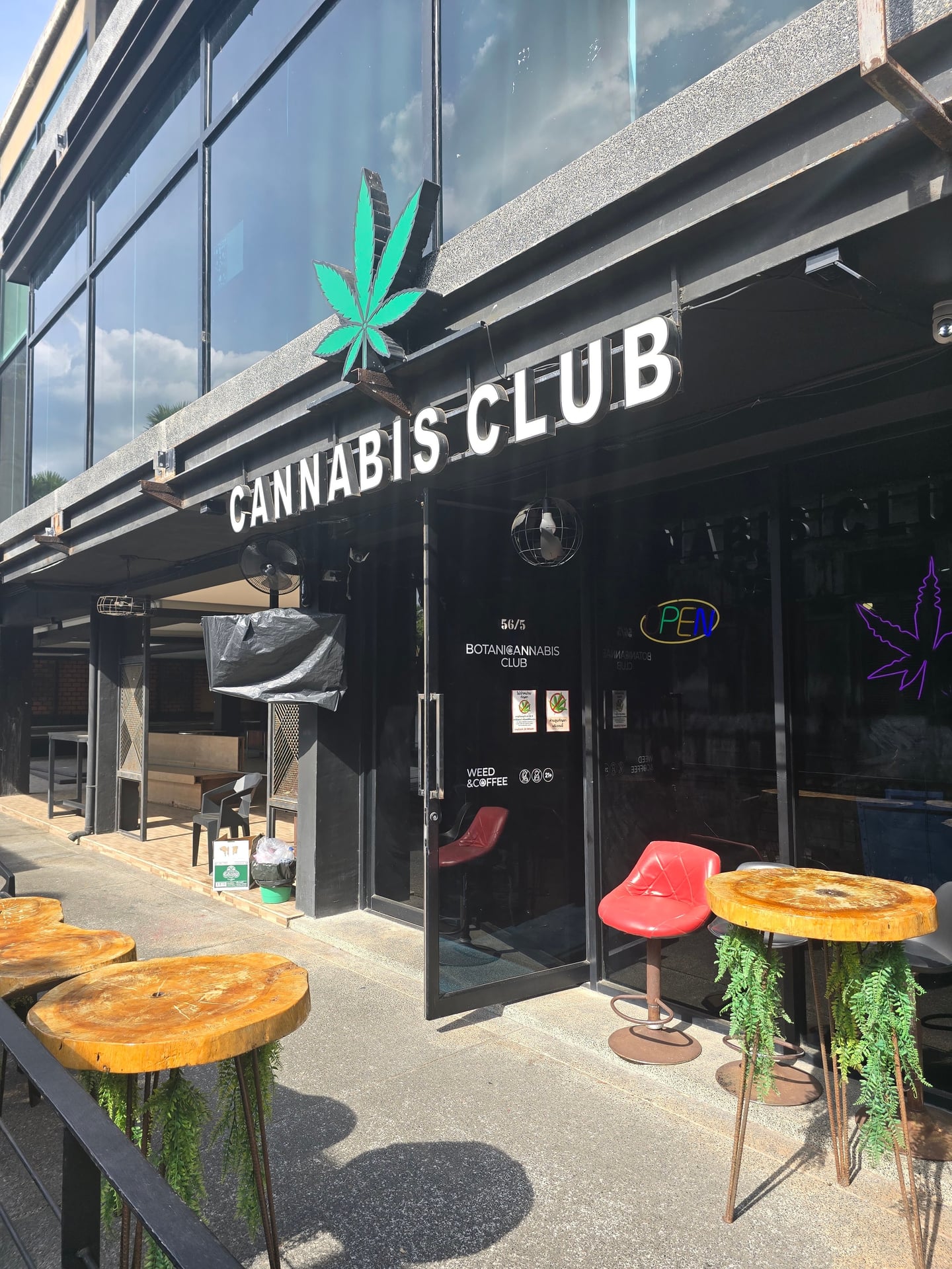 Inbloom Cannabis Cafe