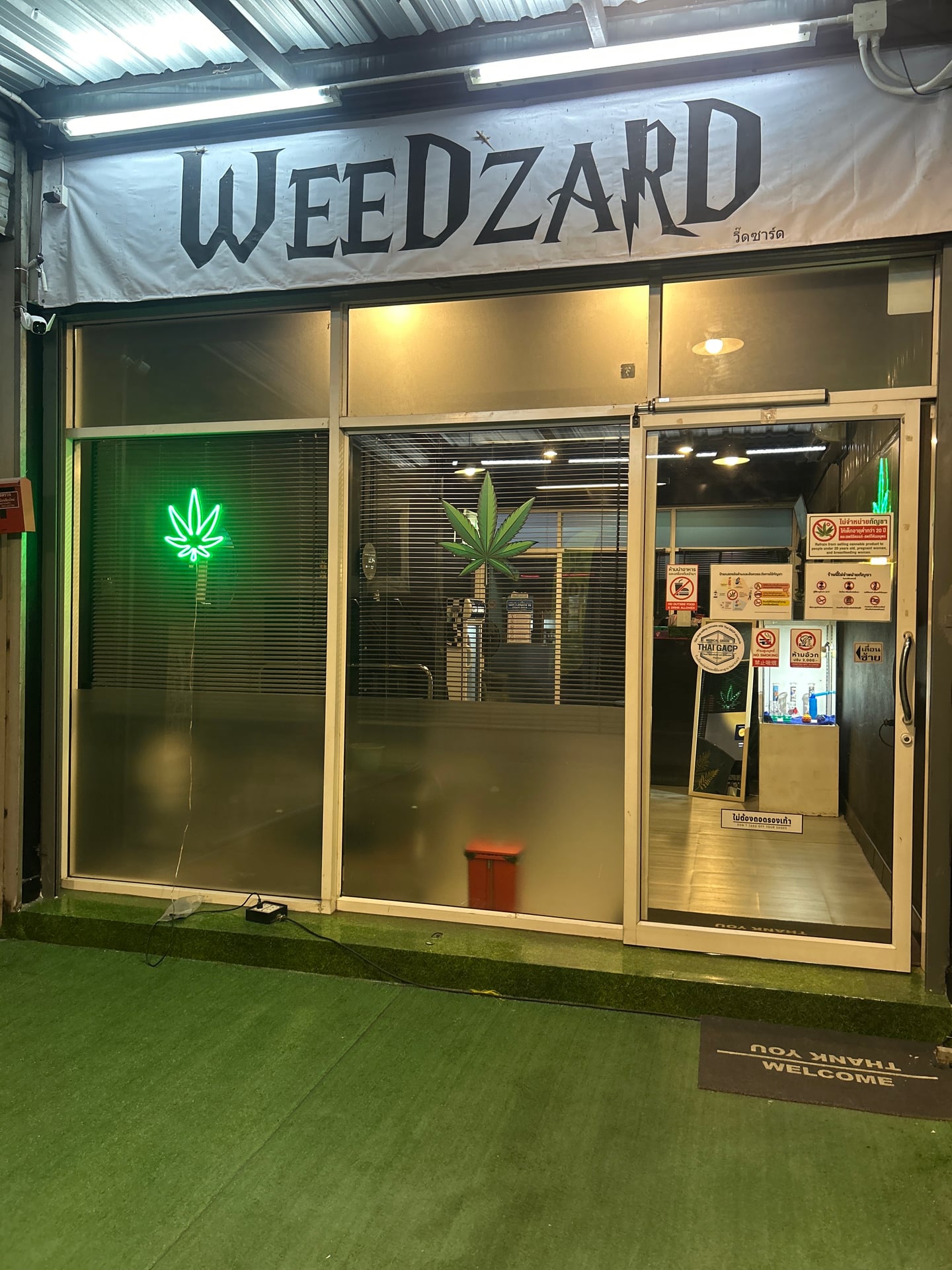 Weed Zone420 Cannabis Shop Dispensary Marijuanas