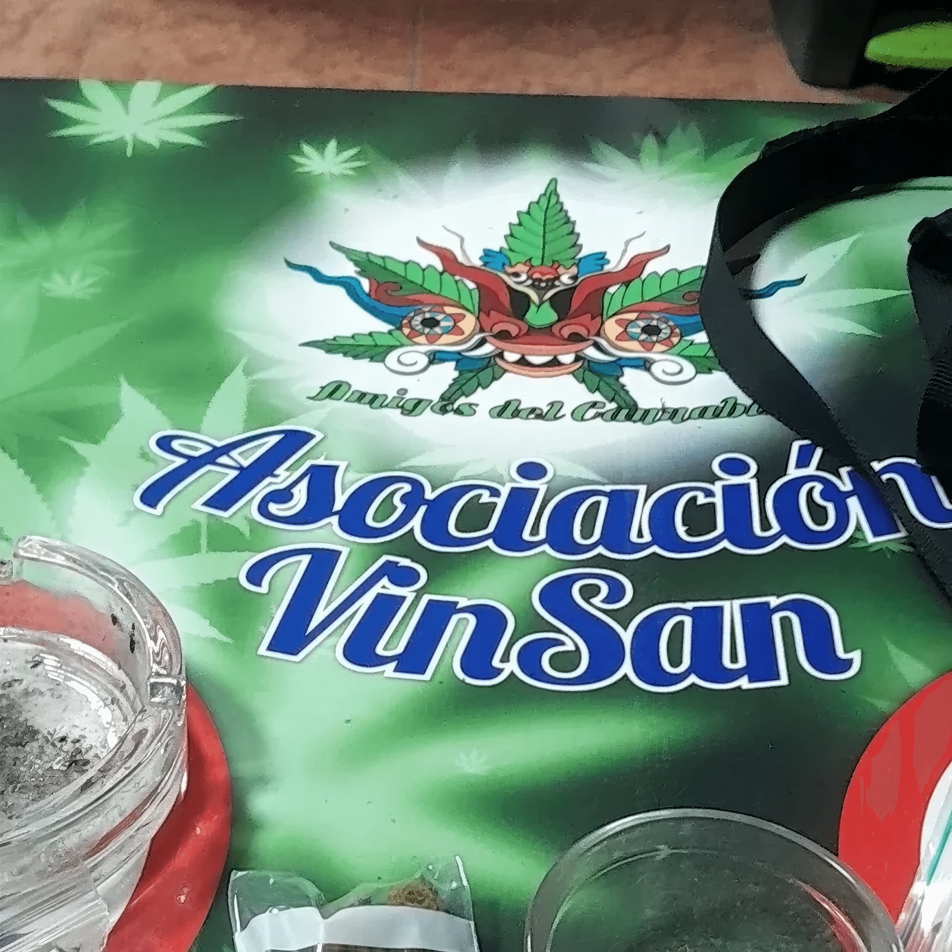 Cannabis Social Club Clubcannabisvins logótipo